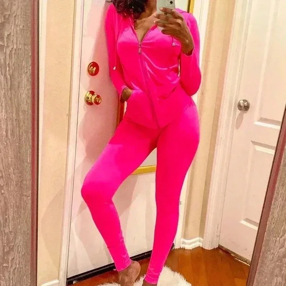 Sporty Lounge Set - Picture 6 of 9